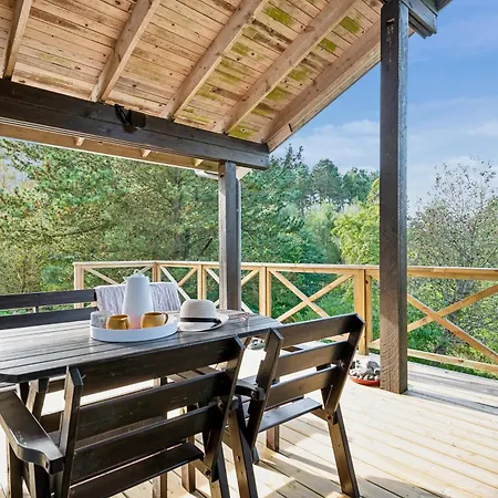 Cosy On A Large Hilly Natural Plot With Covered Terrace And Loft Close To Helgenaes Unique Landscape, Viewpoints And The Feriehus *