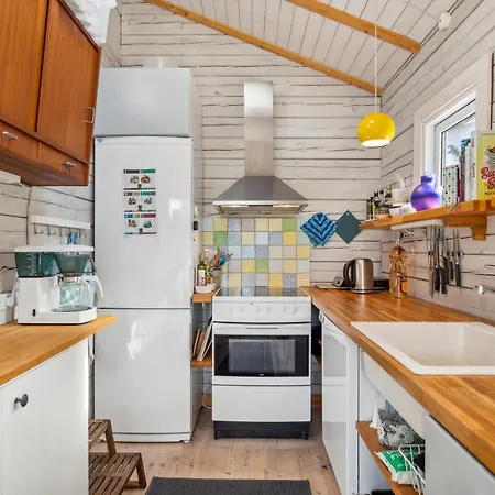 Cosy On A Large Hilly Natural Plot With Covered Terrace And Loft Close To Helgenaes Unique Landscape, Viewpoints And The * Knebel