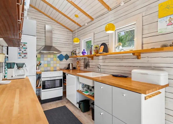בית נופש Cosy On A Large Hilly Natural Plot With Covered Terrace And Loft Close To Helgenaes Unique Landscape, Viewpoints And The Knebel
